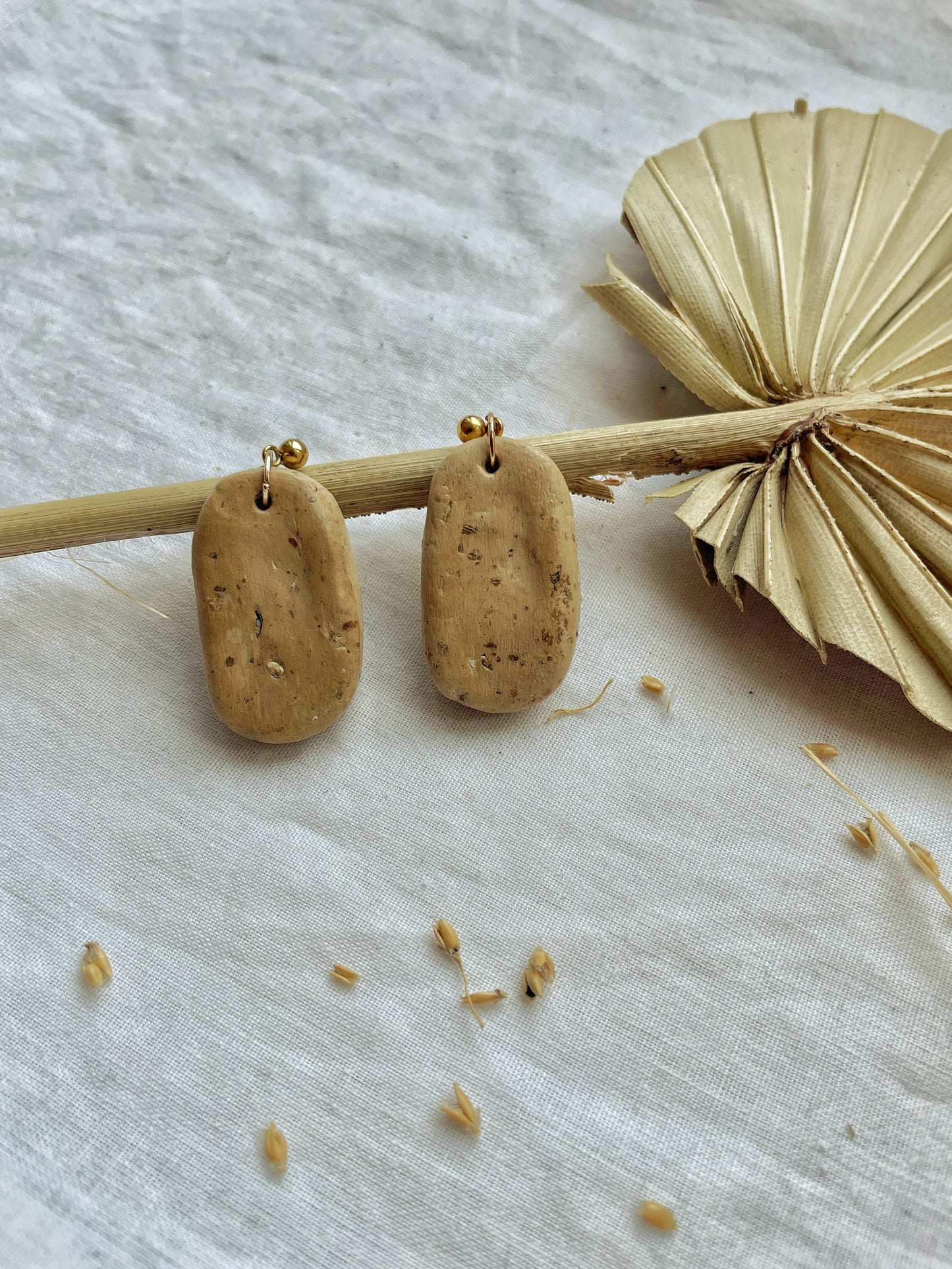 Arin - Light Taupe Clay Flecked Earrings