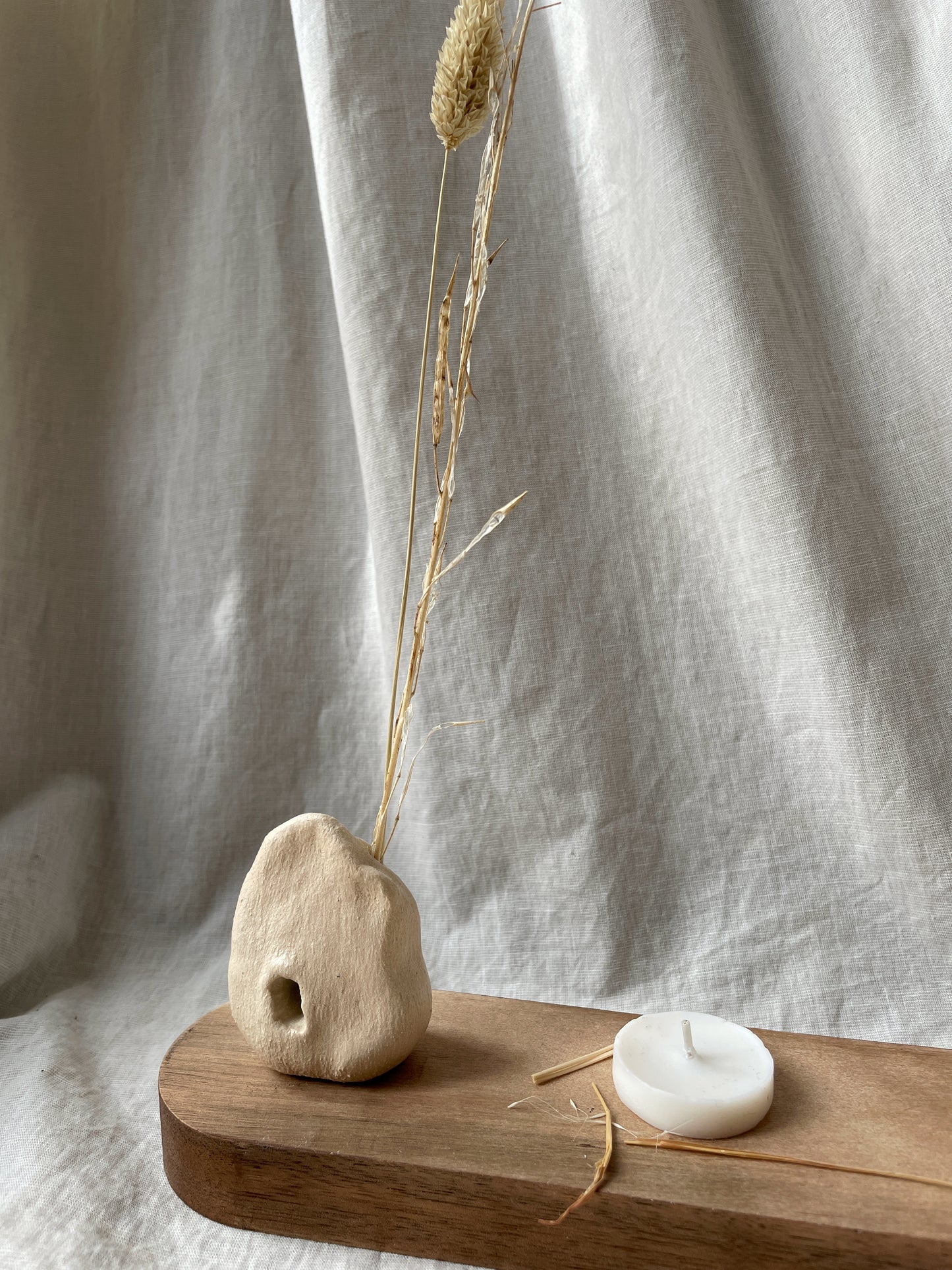 Linen Femme Vase ~ Mini Clay Vessel